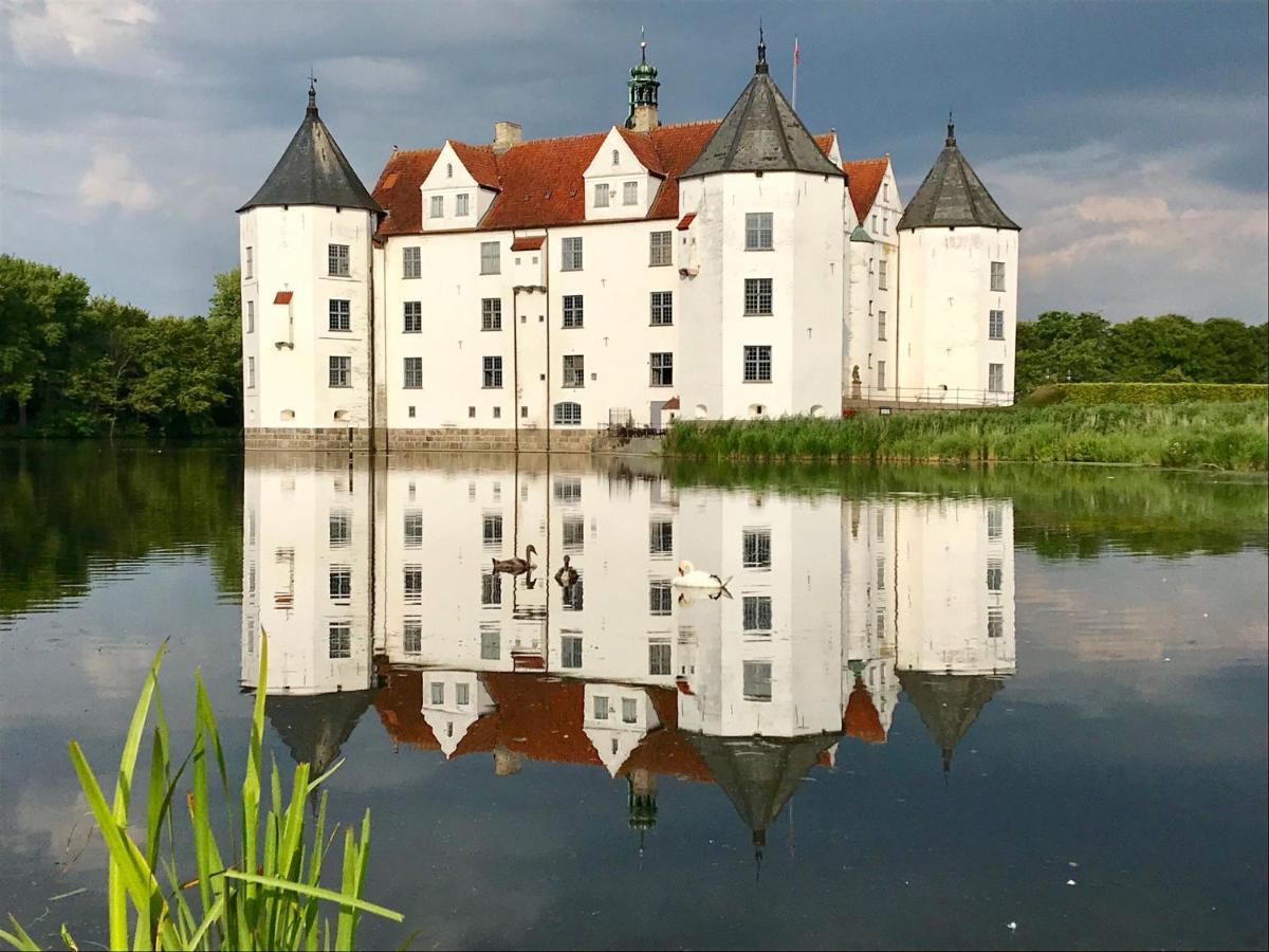 Ferienwohnung Flossis Home Glucksburg Bagian luar foto